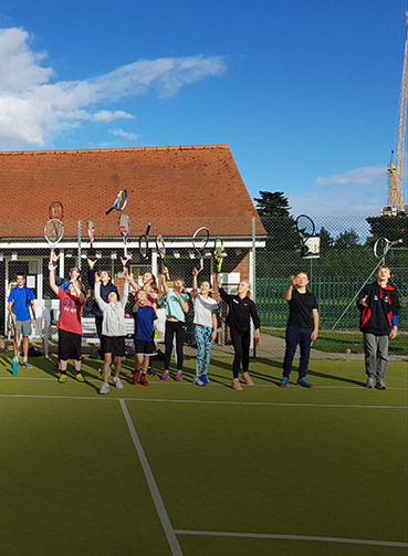 junior tennis lessons Swanland